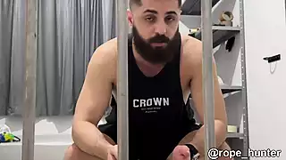 Pov: sei nella mia gabbia e ti trasformerò in un oggetto | xHamster