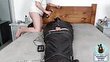 6 Stunden sensorischer Entzug, Domina Flr Bondage, BDSM Leder-Schlafsack, Herrin, Facesitting, Facesitting, Dominanz snapshot 9