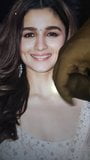 Alia Bhatt e omaggio all'attrice di Bollywood snapshot 2