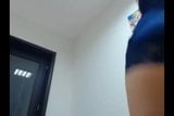 La ragazza tettona si masturba snapshot 25