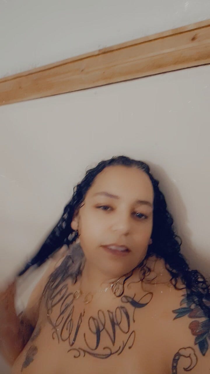 Sexy shower snapshot 1