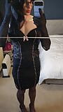 Crossdresser plaagt in zwarte lingeriejurk snapshot 2