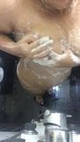 Tetas grandes indio gordito nena tomando ducha snapshot 4