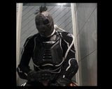 latex viper wanking snapshot 10