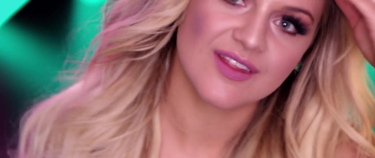 Yeah boy by me kelsea ballerini