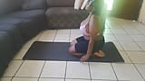 Profesora de yoga cachonda snapshot 2