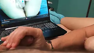 Bella ngocok kontol teman serumah sambil nonton bokep | xHamster