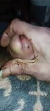 チンポの頭とシャフトを痙攣させ、真っ二つに割れた尿道で指パイズリ snapshot 10