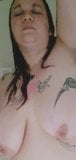 Witchofwaxhaw, moglie donnona fa la doccia a enormi tette cadenti in topless snapshot 1