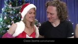 Nare vrouw geeft manlief een heet kerstcadeau snapshot 2