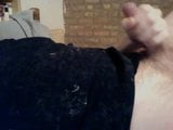 Cumming en mi crujiente cum wifebeater snapshot 10