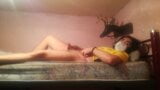 Sissy si sveglia in perizoma sexy sotto le mutande del ragazzo snapshot 12