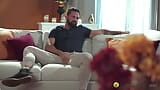 Dane Jones Betzz brinca com seu homem com uma dança erótica antes de fazer amor no sofá snapshot 3