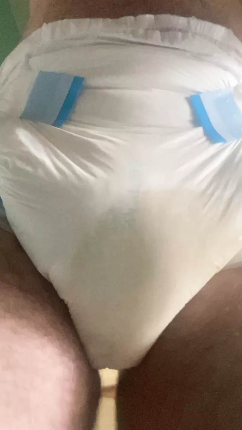 おむつフェチ-歩きながらおむつを満たす | xHamster
