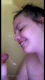 Gesichtsbesamung in der Dusche snapshot 4