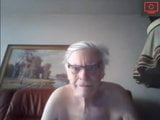 Abuelo masturbándose snapshot 4