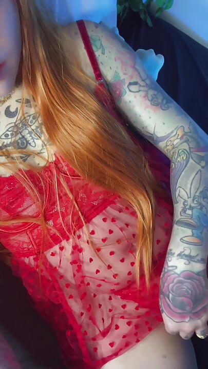 Redhead Trans Girl Has the Best Cumshot