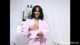 Morena grávida de lingerie leva um soco anal snapshot 1