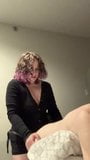 Curvy domme clava trans sub puta en hotel con su cinturón snapshot 7