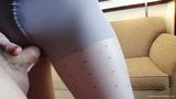 Pale redhead amateur sự nịnh hót vòi nước trong pantyhose snapshot 10