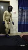 Zentai-Affe spielt Zirkus-Penisvergrößerung snapshot 1