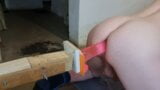 Roter Dildo fickt meinen Arsch snapshot 3