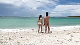 Esposa compartilhando na praia de nudismo enquanto marido grava, puta adolescente é fodida por um cara aleatório em uma praia de nudismo snapshot 7