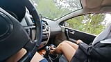 Seduciendo a la monja en un auto y follándola al aire libre snapshot 4