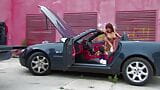 ドイツのセクシーなブルネット美女が駐車場で犯される snapshot 12