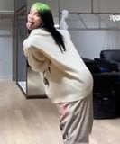 Billie Eilish Twerk snapshot 3