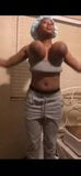 Ebony studsar stora bröst snapshot 2