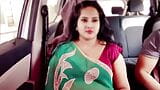 Disha Rishky, demi-sœur indienne à forte poitrine, baise en public dans une voiture - Hindi Crear Audio snapshot 1