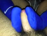 Footjob toejob dans des chaussettes de football bleues snapshot 12