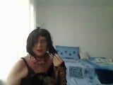 Geile milf tranny pronkt met haar lichaam, aanraken en knuffelen op webcam snapshot 1