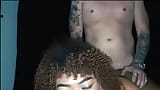 Me follo a una chica negra, experta en garganta profunda, ella toma mi leche snapshot 12