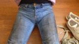Fotos animadas de jeans ajustados enojados snapshot 1