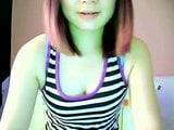 Chinese camgirl toont haar roze tepels, poesje en kontgaatje snapshot 1