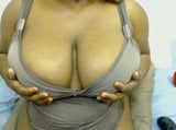 Grote zwarte borsten webcam: Ashanti snapshot 4