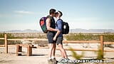 Alexander Muller e Tristan Hunter fodendo no deserto snapshot 2