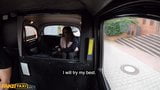 Фальшиве таксі, австралійський бодібілдер Обрі Блек отримує свої великі цицьки snapshot 2