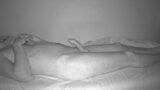 Erección natural nocturna mientras duermo en mi cama snapshot 6