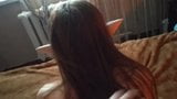 Ze raakt haar aan snapshot 2