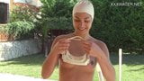 Lidia skukoha se masturba en la piscina snapshot 5