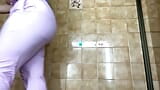 CAMARA A ENFERMERA CULONA ORINANDO EN EL BAÑO DEL HOSPITAL (BIG ASS, URINATING, LATINA,big butt ) snapshot 16