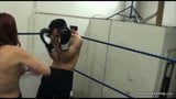 Femdom boxe beatdown - wimp se fait défoncer snapshot 5