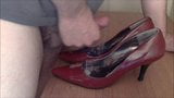 Spuszczanie na czerwone lakierowane buty na obcasie snapshot 7
