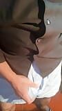 Muy duro y mojando mis pantalones cortos de boxer mientras ve un porno - 2 snapshot 4