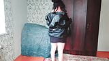 Cool ladyboy kitty crossdresser femboy modtl cosplayer transsexuelle maison dans la chambre de sa demi-sœur snapshot 10