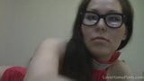 Nerdy woman masturbates in front of the webcam snapshot 1