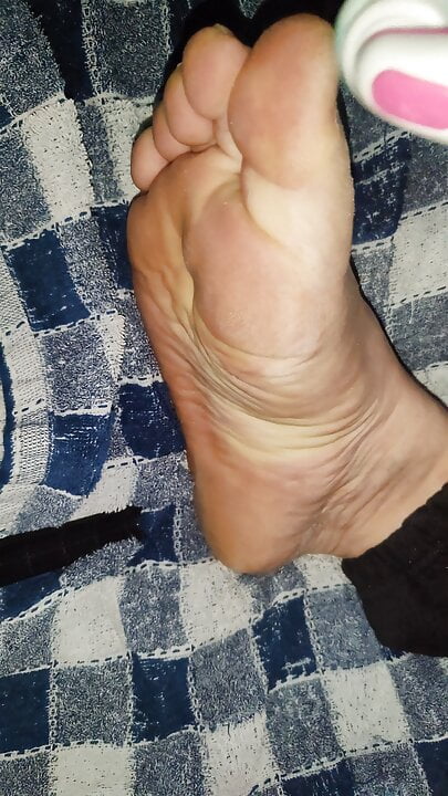 home pedicure with Scholl Asmr electric file